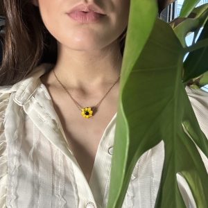 chrysanthemum:necklace:kiki